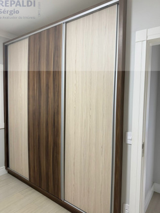 Imagem Casa com 3 Quartos à Venda, em Centro - Criciúma Imagem Casa com 3 Quartos à Venda, em Centro - Criciúma