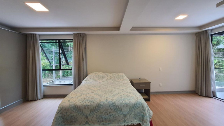 Imagem Casa com 3 Quartos à Venda, 390 m² em Parque Do Ingá - Teresópolis