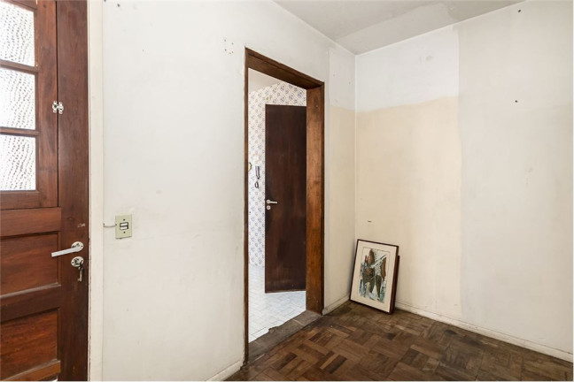 Imagem Imóvel com 3 Quartos à Venda, em Menino Deus - Porto Alegre Imagem Imóvel com 3 Quartos à Venda, em Menino Deus - Porto Alegre