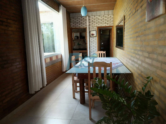 Imagem Casa com 2 Quartos à Venda, 200 m² em Chapada Dos Guimarães Imagem Casa com 2 Quartos à Venda, 200 m² em Chapada Dos Guimarães