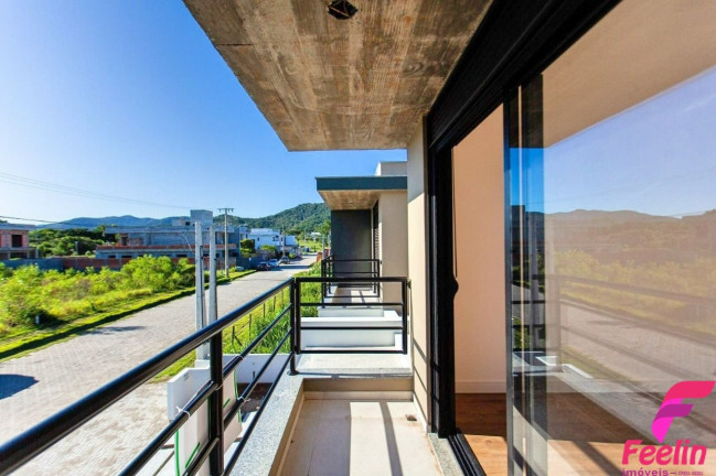 Imagem Casa com 3 Quartos à Venda, 162 m² em Campeche - Florianópolis Imagem Casa com 3 Quartos à Venda, 162 m² em Campeche - Florianópolis