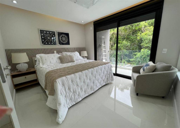 Imagem Casa com 6 Quartos à Venda, 350 m² em Riviera De São Loureço - Bertioga Imagem Casa com 6 Quartos à Venda, 350 m² em Riviera De São Loureço - Bertioga