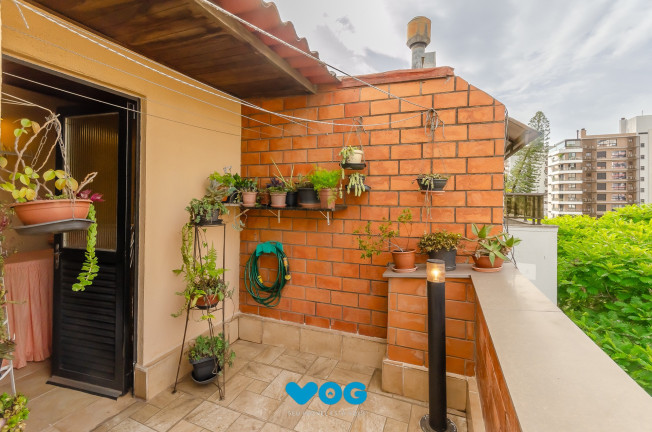 Imagem Imóvel com 3 Quartos à Venda, 199 m² em Petrópolis - Porto Alegre