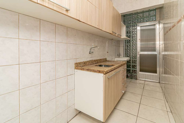 Imagem Imóvel com 2 Quartos à Venda, em Santana - Porto Alegre Imagem Imóvel com 2 Quartos à Venda, em Santana - Porto Alegre