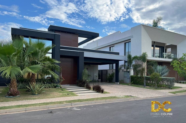 Casa de Condomínio com 4 Quartos à Venda, 270 m² em Cuiabá