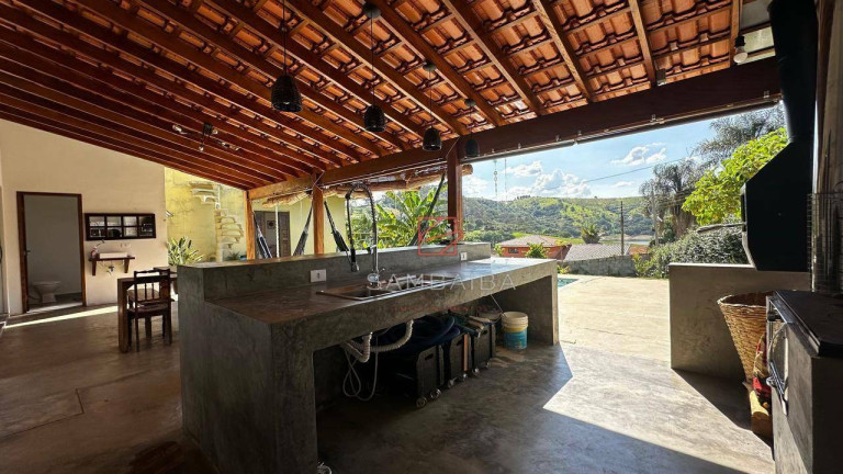 Imagem Casa com 3 Quartos à Venda, 221 m² em Serrinha - Bragança Paulista Imagem Casa com 3 Quartos à Venda, 221 m² em Serrinha - Bragança Paulista