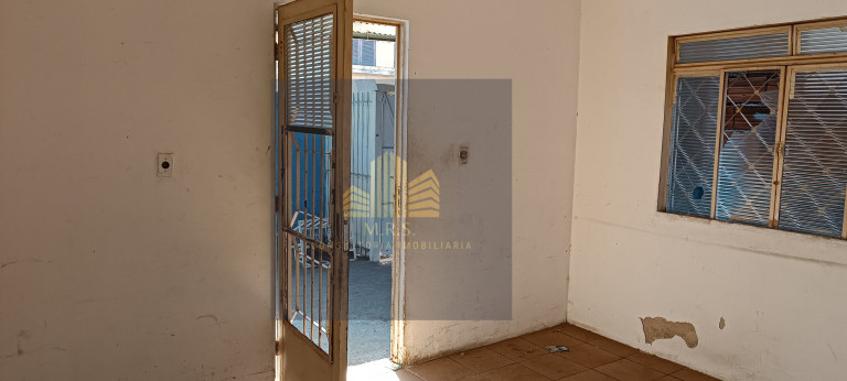 Imagem Casa com 2 Quartos à Venda, 266 m² em Jardim Das Tulipas - Jundiaí Imagem Casa com 2 Quartos à Venda, 266 m² em Jardim Das Tulipas - Jundiaí