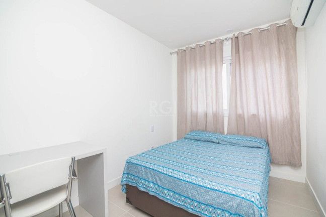 Imagem Imóvel com 1 Quarto à Venda, em Centro Histórico - Porto Alegre Imagem Imóvel com 1 Quarto à Venda, em Centro Histórico - Porto Alegre