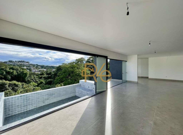 Imagem Casa com 4 Quartos à Venda, 400 m² em Golf Village - Carapicuíba