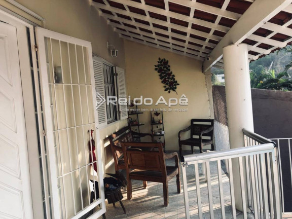 Imagem Casa com 3 Quartos à Venda, 195 m² em Centro - Nova Iguaçu
