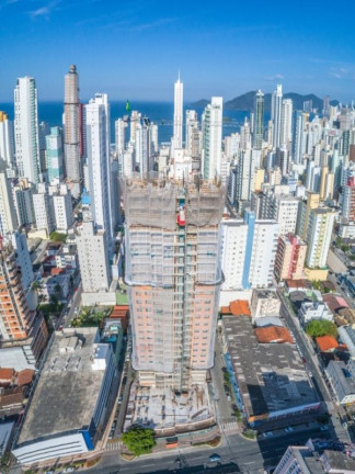 Imagem Imóvel com 4 Quartos à Venda, 129 m² em Centro - Balneário Camboriú Imagem Imóvel com 4 Quartos à Venda, 129 m² em Centro - Balneário Camboriú