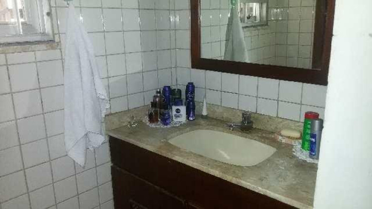 Imagem Sobrado com 5 Quartos à Venda, 353 m² em Vila Jacuí - São Paulo Imagem Sobrado com 5 Quartos à Venda, 353 m² em Vila Jacuí - São Paulo