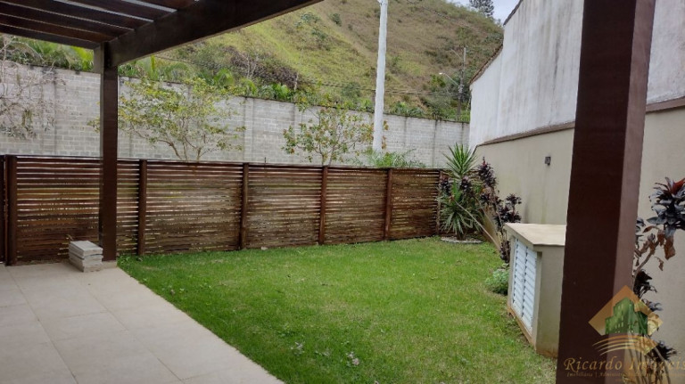 Imagem Casa de Condomínio com 3 Quartos à Venda, 181 m² em Horto Florestal - Ubatuba
