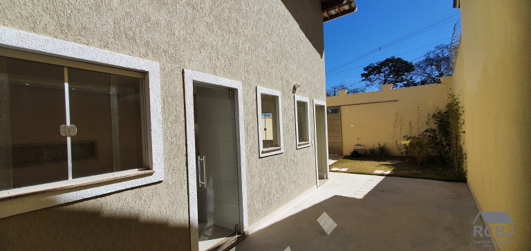 Imagem Casa com 3 Quartos à Venda, em São Pedro - Esmeraldas Imagem Casa com 3 Quartos à Venda, em São Pedro - Esmeraldas
