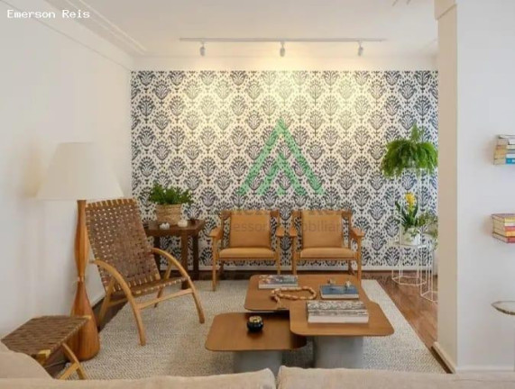 Imagem Casa com 4 Quartos à Venda, 180 m² em Santa Cecília - São Paulo Imagem Casa com 4 Quartos à Venda, 180 m² em Santa Cecília - São Paulo