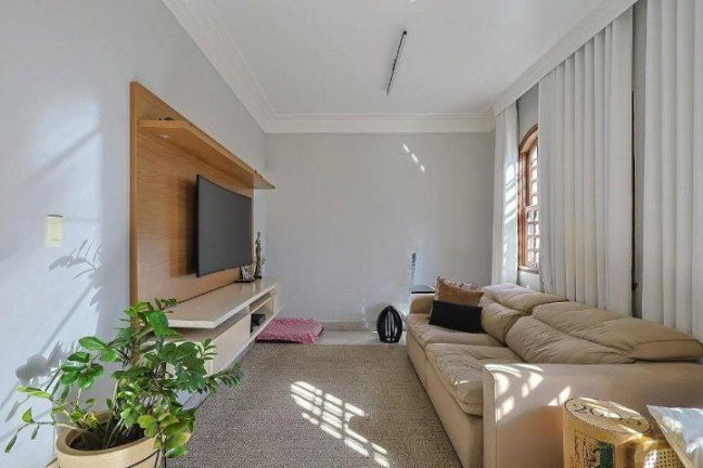 Imagem Casa com 4 Quartos à Venda, 325 m² em Santo Antônio - Belo Horizonte Imagem Casa com 4 Quartos à Venda, 325 m² em Santo Antônio - Belo Horizonte