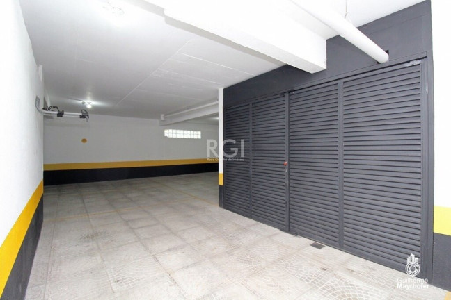 Imagem Imóvel com 1 Quarto à Venda, 160 m² em São João - Porto Alegre Imagem Imóvel com 1 Quarto à Venda, 160 m² em São João - Porto Alegre