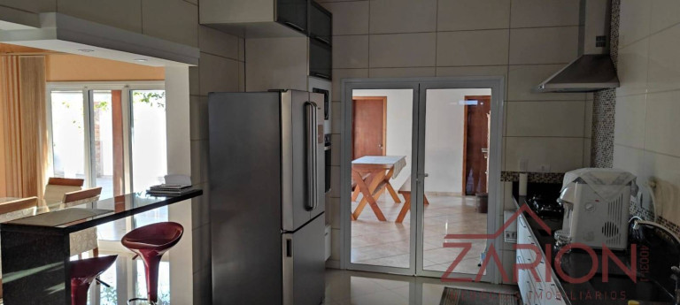 Imagem Casa com 3 Quartos à Venda, 330 m² em Campos Elíseos - Taubaté