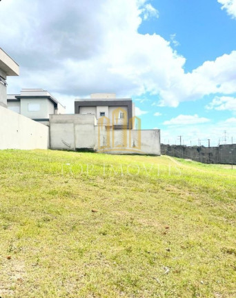 Terreno à Venda, 250 m² em Condomínio Residencial Fogaça - Jacareí