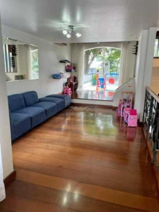 Imagem Sobrado com 3 Quartos à Venda, 323 m² em Vila Guarani (z Sul) - São Paulo