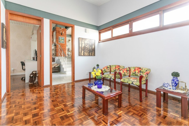 Imagem Casa com 3 Quartos à Venda, 214 m² em São Sebastião - Porto Alegre Imagem Casa com 3 Quartos à Venda, 214 m² em São Sebastião - Porto Alegre
