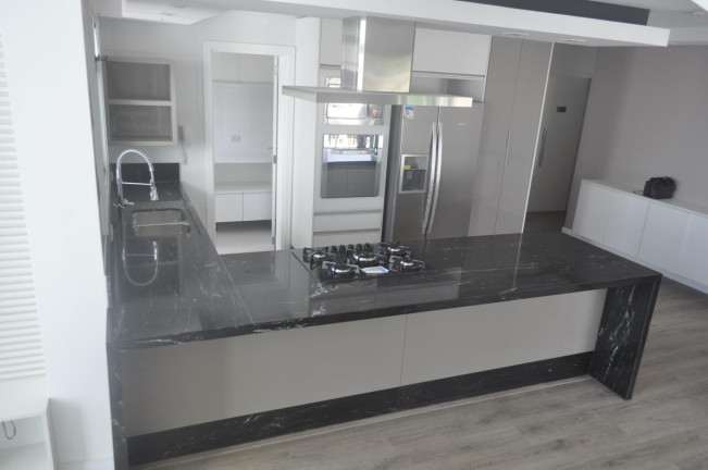 Imagem Apartamento com 2 Quartos à Venda, 130 m² em água Verde - Curitiba