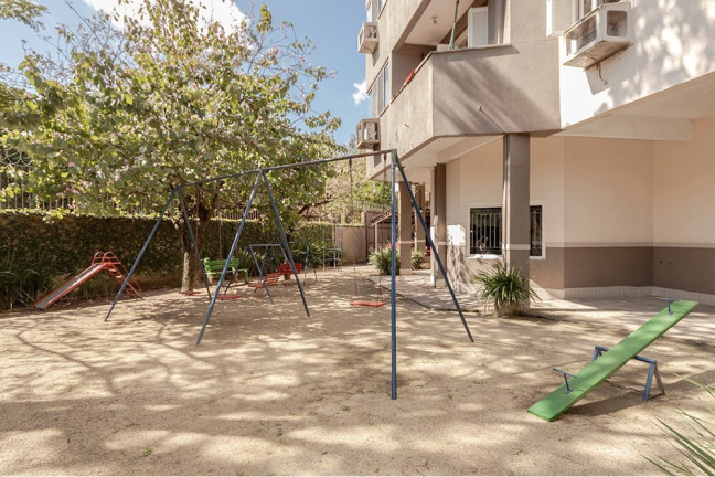 Imagem Imóvel com 2 Quartos à Venda, 67 m² em Cristal - Porto Alegre Imagem Imóvel com 2 Quartos à Venda, 67 m² em Cristal - Porto Alegre