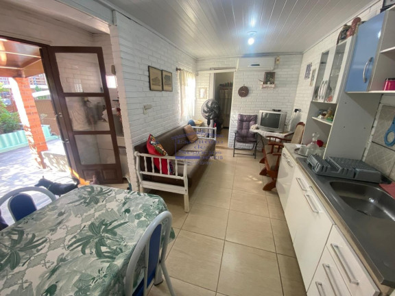 Imagem Casa com 3 Quartos à Venda, 90 m² em Cavalhada - Porto Alegre Imagem Casa com 3 Quartos à Venda, 90 m² em Cavalhada - Porto Alegre