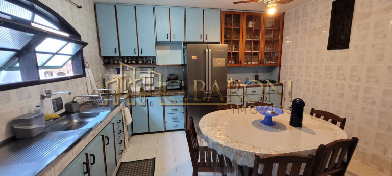 Imagem Casa com 5 Quartos à Venda, 300 m² em Centro - São Pedro Da Aldeia Imagem Casa com 5 Quartos à Venda, 300 m² em Centro - São Pedro Da Aldeia