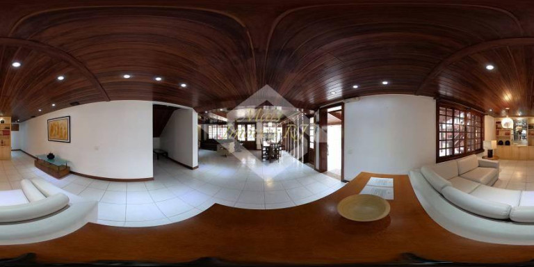 Imagem Casa com 5 Quartos à Venda, 720 m² em Piratininga - Niterói Imagem Casa com 5 Quartos à Venda, 720 m² em Piratininga - Niterói