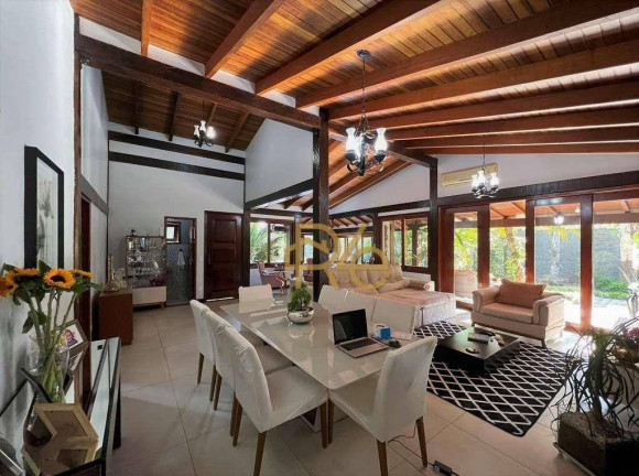 Imagem Casa com 4 Quartos à Venda, 320 m² em Chácara Dos Lagos - Carapicuíba