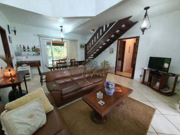 Sobrado com 5 Quartos à Venda, 249 m² em Praia Do Itamambuca - Ubatuba