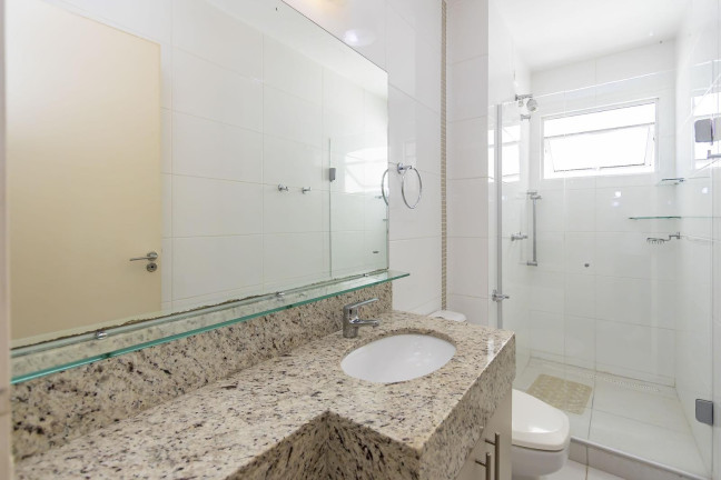 Imagem Sobrado com 3 Quartos à Venda, 190 m² em Santo Inácio - Curitiba Imagem Sobrado com 3 Quartos à Venda, 190 m² em Santo Inácio - Curitiba