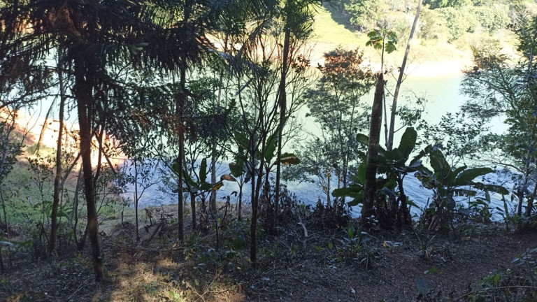 Imagem Chácara com 3 Quartos à Venda, 200 m² em Canaã I - Jambeiro Imagem Chácara com 3 Quartos à Venda, 200 m² em Canaã I - Jambeiro