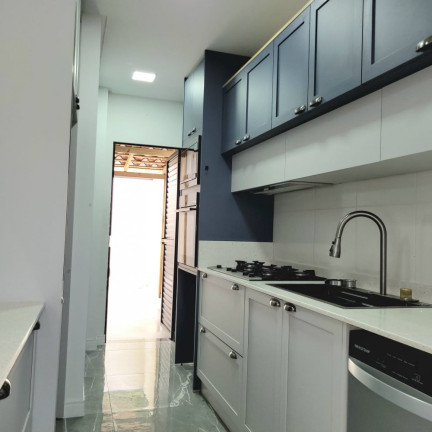 Imagem Sobrado com 3 Quartos à Venda, 185 m² em Rio Pequeno - Camboriú Imagem Sobrado com 3 Quartos à Venda, 185 m² em Rio Pequeno - Camboriú