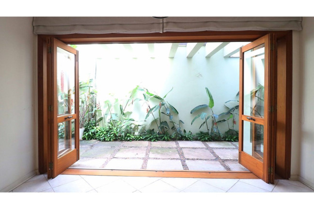 Imagem Casa com 3 Quartos à Venda, 216 m² em Jardim Paulista - São Paulo