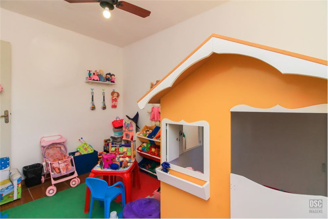 Imagem Imóvel com 3 Quartos à Venda, em Vila Nova - Porto Alegre Imagem Imóvel com 3 Quartos à Venda, em Vila Nova - Porto Alegre