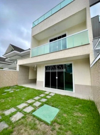 Imagem Casa de Condomínio com 3 Quartos à Venda, 200 m² em Vargem Pequena - Rio De Janeiro