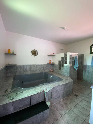 Imagem Casa com 3 Quartos à Venda, 2.500 m² em Ilhéus Imagem Casa com 3 Quartos à Venda, 2.500 m² em Ilhéus