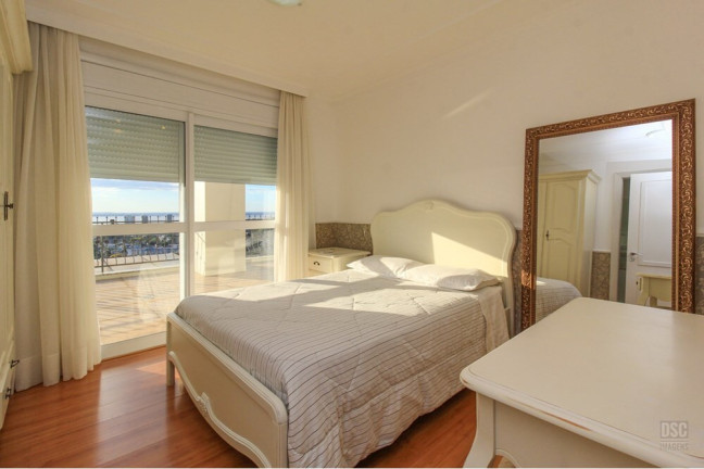 Imagem Casa com 4 Quartos à Venda, 620 m² em Nonoai - Porto Alegre Imagem Casa com 4 Quartos à Venda, 620 m² em Nonoai - Porto Alegre