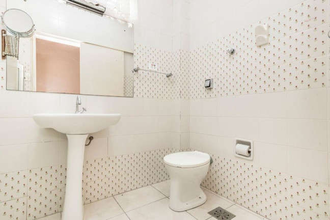 Imagem Imóvel com 2 Quartos à Venda, 75 m² em Santana - Porto Alegre Imagem Imóvel com 2 Quartos à Venda, 75 m² em Santana - Porto Alegre