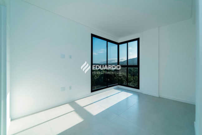 Imagem Apartamento com 2 Quartos à Venda, 77 m² em Mariscal - Bombinhas