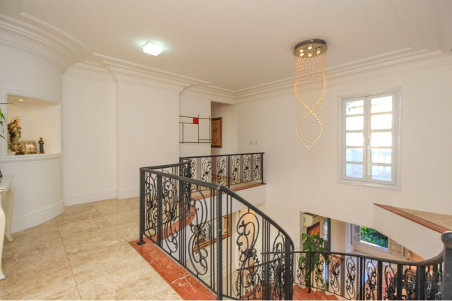 Imagem Casa com 4 Quartos à Venda, 620 m² em Nonoai - Porto Alegre Imagem Casa com 4 Quartos à Venda, 620 m² em Nonoai - Porto Alegre