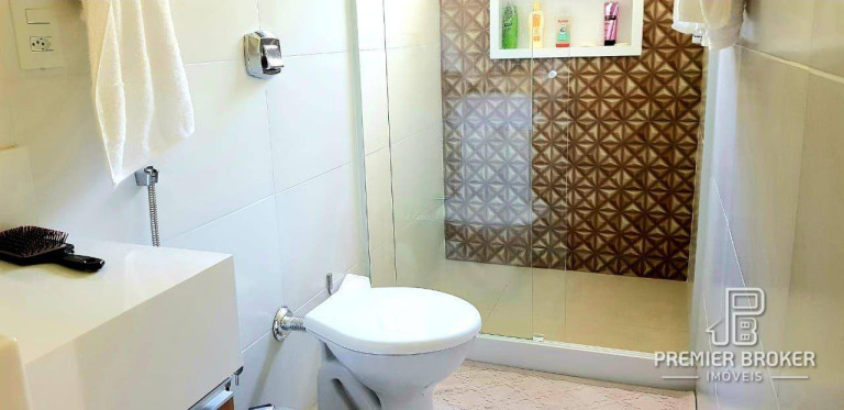 Imagem Casa com 3 Quartos à Venda, 250 m² em Sebastiana - Teresópolis Imagem Casa com 3 Quartos à Venda, 250 m² em Sebastiana - Teresópolis