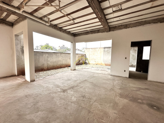 Imagem Casa com 3 Quartos à Venda, 183 m² em Glória - Joinville Imagem Casa com 3 Quartos à Venda, 183 m² em Glória - Joinville