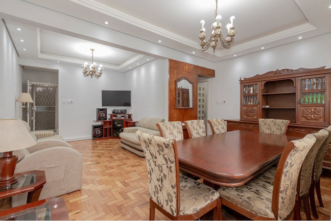 Imagem Apartamento com 3 Quartos à Venda, 128 m² em Auxiliadora - Porto Alegre Imagem Apartamento com 3 Quartos à Venda, 128 m² em Auxiliadora - Porto Alegre