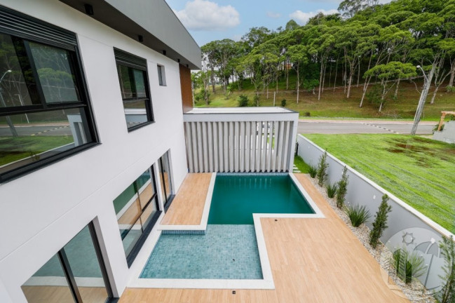 Imagem Casa com 4 Quartos à Venda, 317 m² em Santa Regina - Camboriú Imagem Casa com 4 Quartos à Venda, 317 m² em Santa Regina - Camboriú