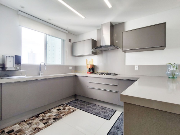 Imagem Apartamento com 4 Quartos à Venda, 158 m² em Pioneiros - Balneário Camboriú Imagem Apartamento com 4 Quartos à Venda, 158 m² em Pioneiros - Balneário Camboriú