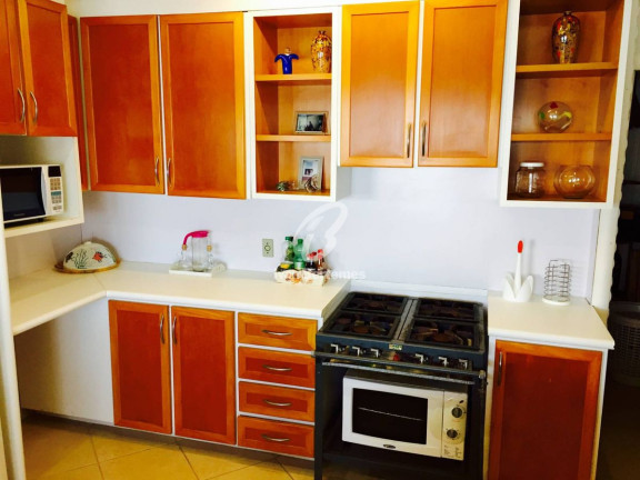 Imagem Casa com 3 Quartos para Temporada, em Canto Grande - Bombinhas Imagem Casa com 3 Quartos para Temporada, em Canto Grande - Bombinhas