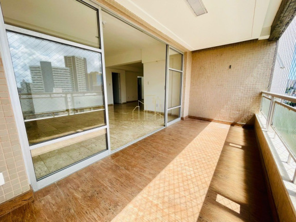 Imóvel com 4 Quartos à Venda, 200 m² em Pituba - Salvador
